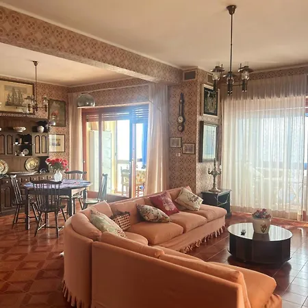 Villa Mareluce Santa Marinella